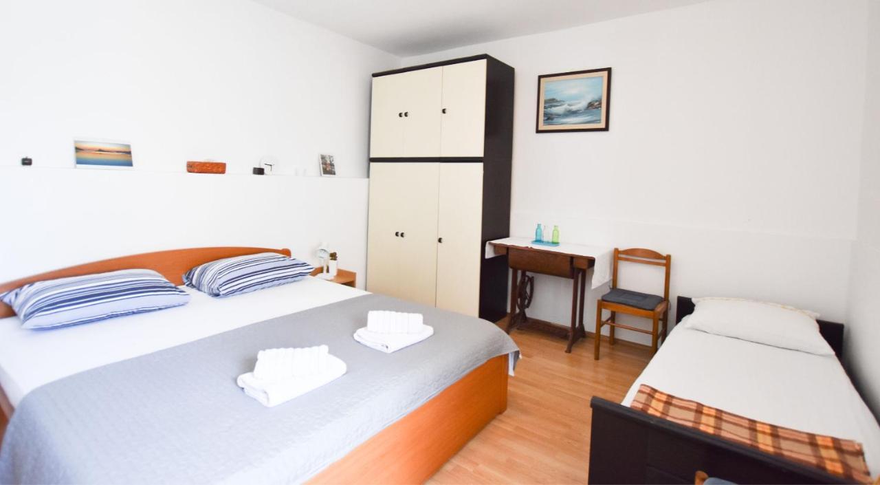 Apartment Murva Primosten Exterior photo