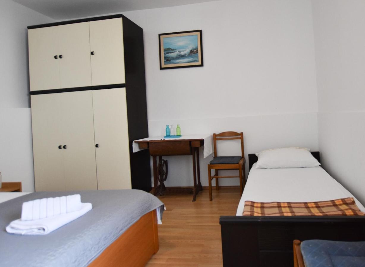 Apartment Murva Primosten Exterior photo